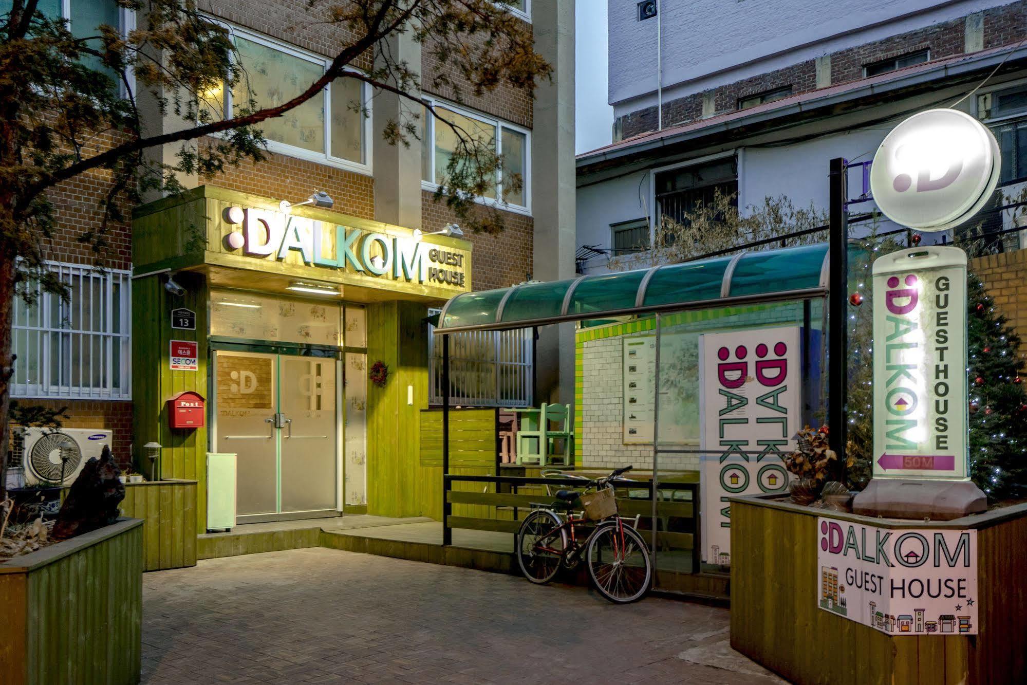Dalkom Myeongdong Guesthouse Seoul Bagian luar foto