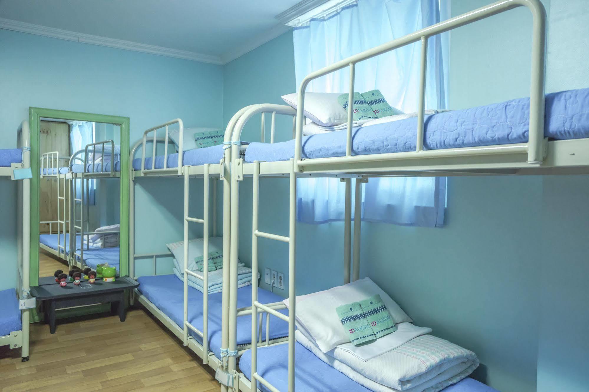 Dalkom Myeongdong Guesthouse Seoul Bagian luar foto