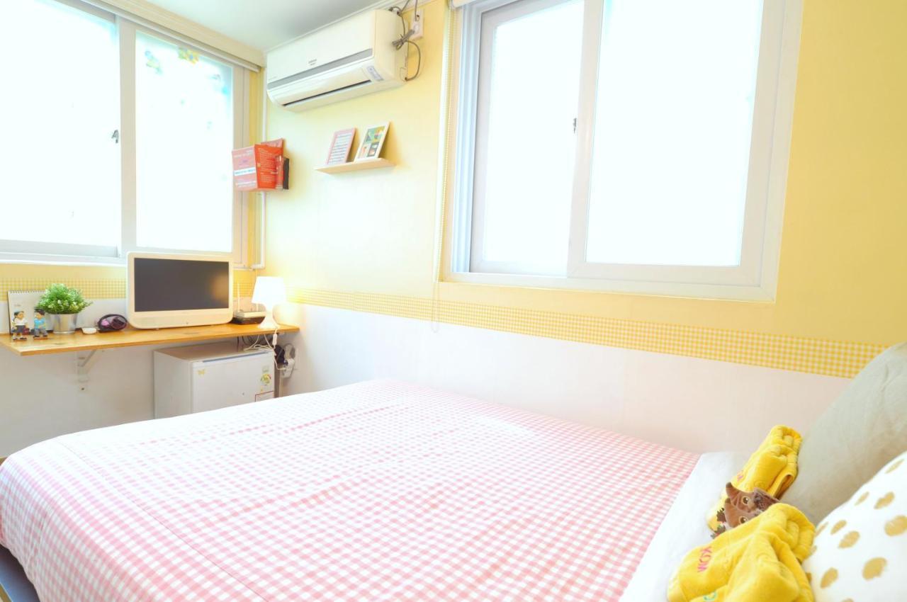 Dalkom Myeongdong Guesthouse Seoul Bagian luar foto