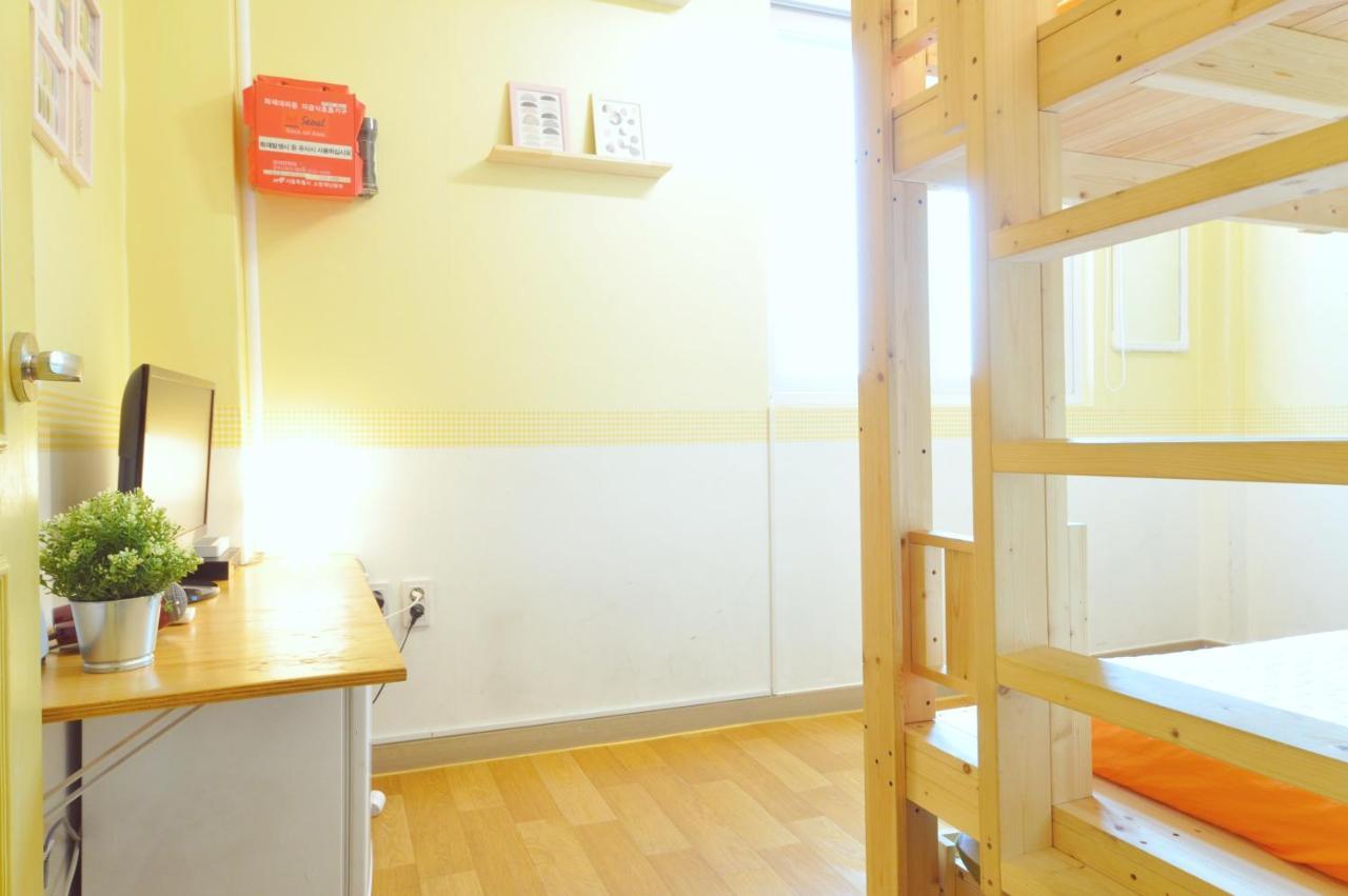 Dalkom Myeongdong Guesthouse Seoul Bagian luar foto