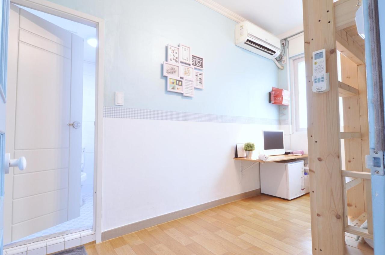 Dalkom Myeongdong Guesthouse Seoul Bagian luar foto